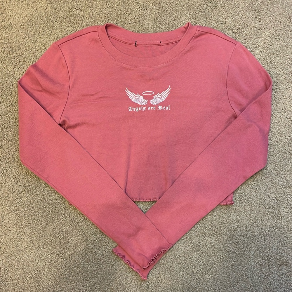 Forever 21 Fitted Long Sleeve Crop Top “Angels are Real”